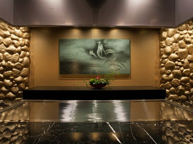 厳かな雰囲気の中で、最高級の神戸牛に舌鼓