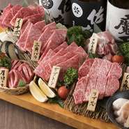 アルコールも各種あります。特に焼酎の品ぞろえが豊富です。魔王、佐藤、伊佐美、中々など人気で希少な銘柄が揃っています。自家製の果樹酒やオリジナルハイボールもおすすめ！