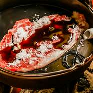 【和田金】は、三重ブランドとして三重県農林水産部が認定する松阪牛を取り扱う店舗として唯一単独で認証されています。自社牧場で飼育した松阪牛の質の良さは、三重県のお墨付きです。