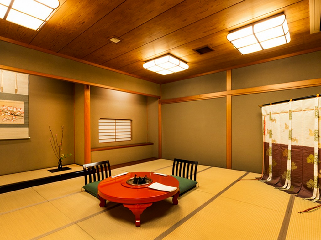 和の風情が漂う落ち着いた個室が、ゲストの大切な時間を約束
