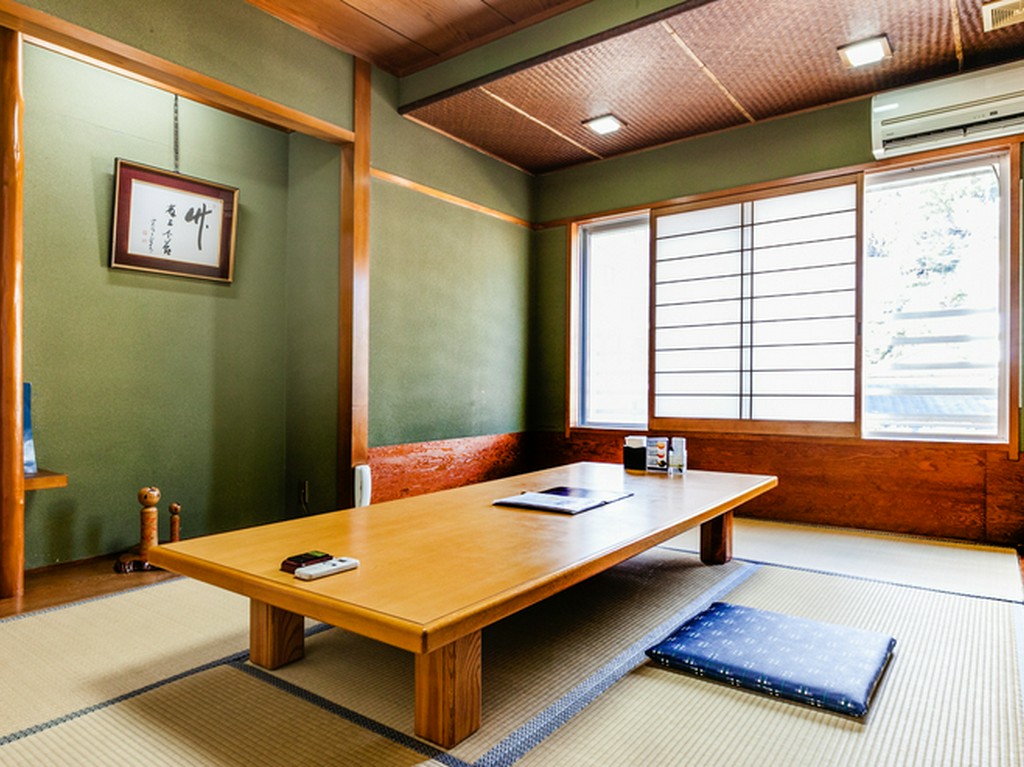 座敷席もあるので、子連れでも気兼ねなく楽しめる