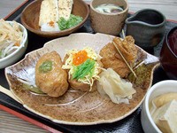 自家製のあげ尽くしメニューです。