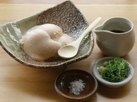 季節の食材を加えた豆腐です。※季節により内容が変わります。