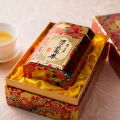 中国茶にも造詣の深いシェフが食中に最適と店で供する特選烏龍茶