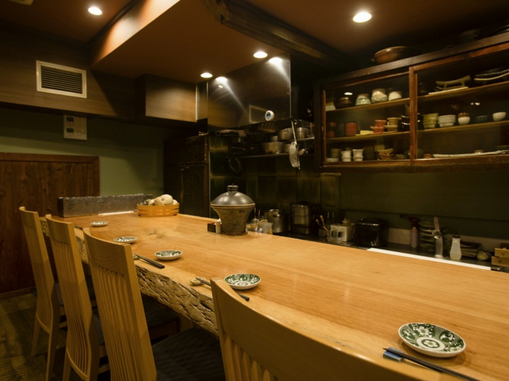 目指したのは、居心地の良い造り酒屋のような空間