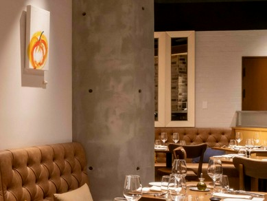 星付きシェフの味わいを、温かな寛ぎの「ビストロ」で