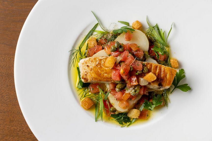 魚とお肉Wメインのお任せコース!
内容は毎日入荷する旬の食材でご用意となります。
ご了承下さいませ。