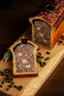 スペシャリテ『パテ・アン・クルート』