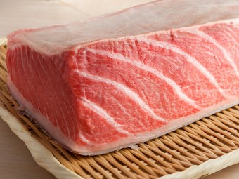 一年を通して、国産の良質なものを提供。繊細な技術で味を深めた『鮪』