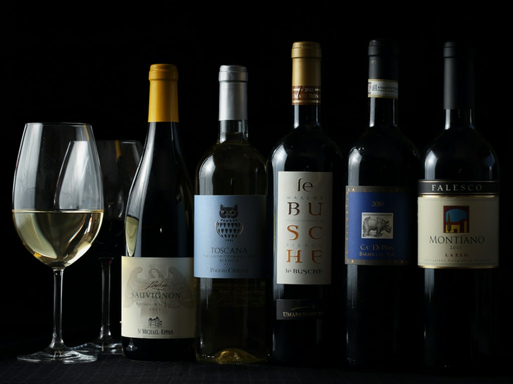 ピッツァとワインのマリアージュを楽しんでください