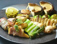 お酒と共に自慢の串焼きをお楽しみください