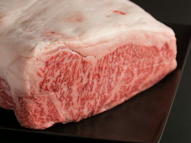 旨みと柔らかさが別次元。さつま福永牛熟成赤肉ステーキ