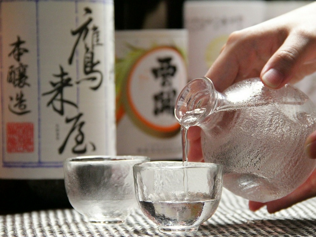 獺祭をはじめ、日本酒好きにはたまらない品揃え　焼酎も充実