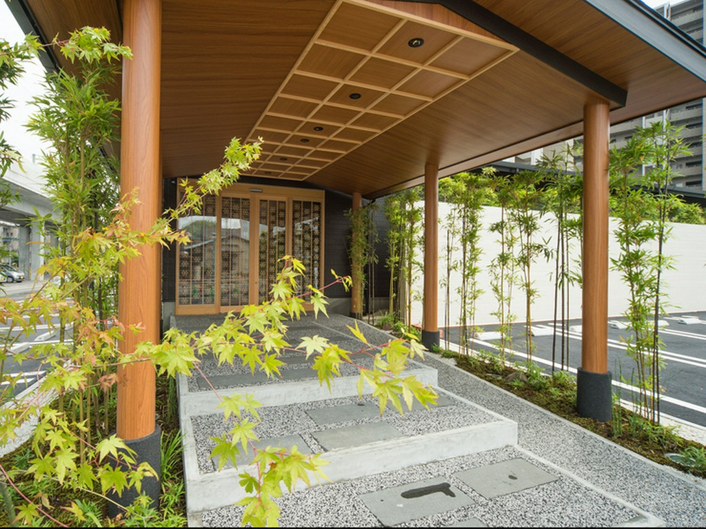 大人の雰囲気に包まれた一軒。静かにしっとりと過ごせるお店