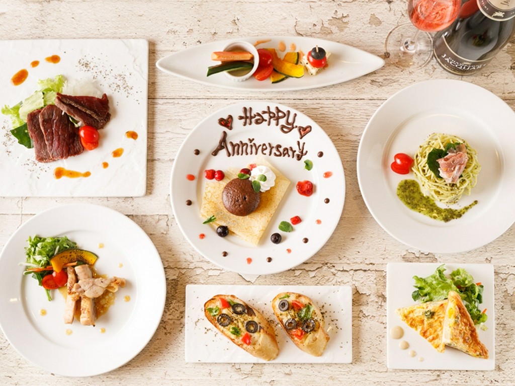 お客様の誕生日・記念日をご要望に応じた形でスタッフがお祝い☆