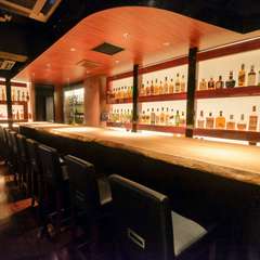 お酒をメインで楽しむ、スタイリッシュな大人のデート