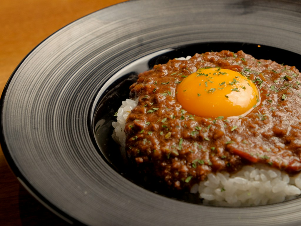 甘辛でスパイシーな味わいの『キーマカレー』