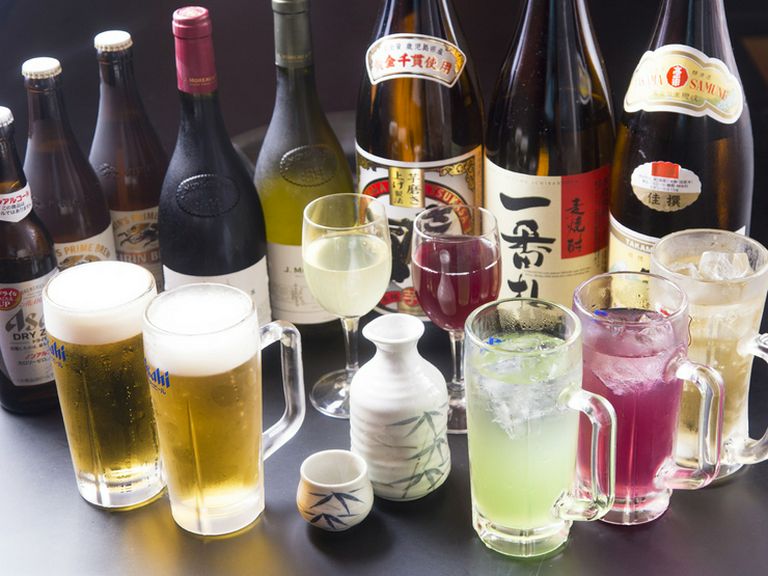 飲み放題メニューなら、50種のアルコールの他ソフトドリンクも