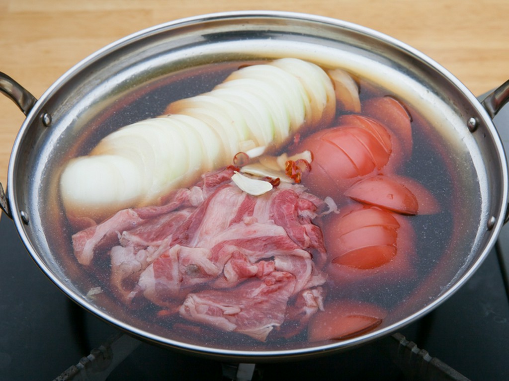 和伊和伊鍋（当店オリジナル、イタリアンすき焼き）