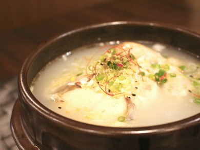 健彩美食！サムゲタン（鶏)