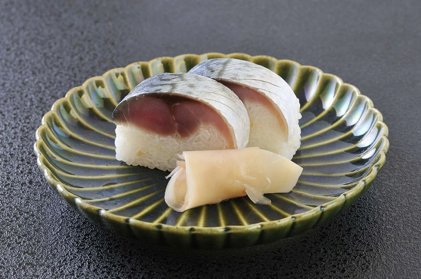 人気の通年メニュー『さば寿司』