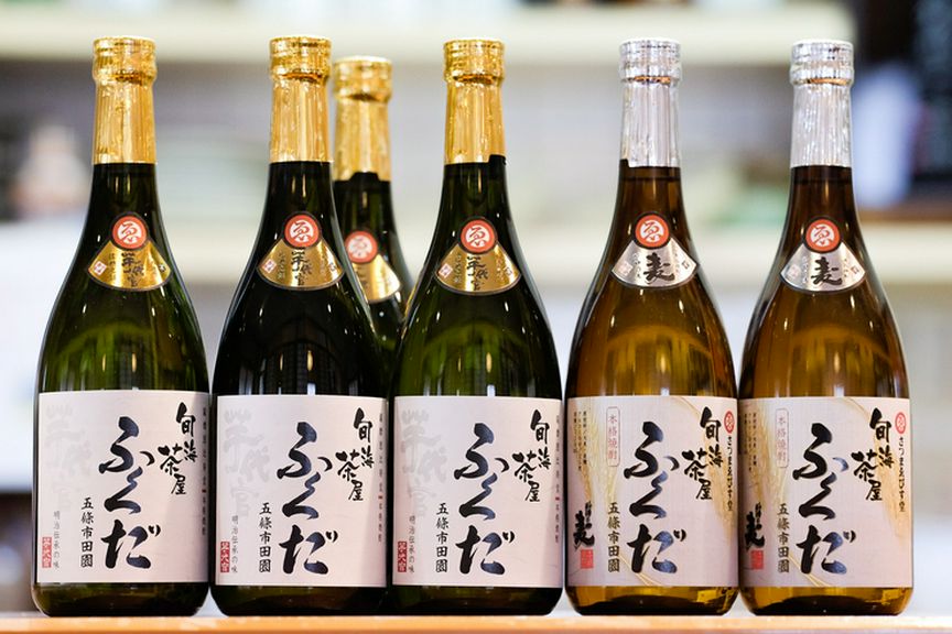鹿児島のおいしい焼酎や日本酒も充実し、『ひれざけ』も好評