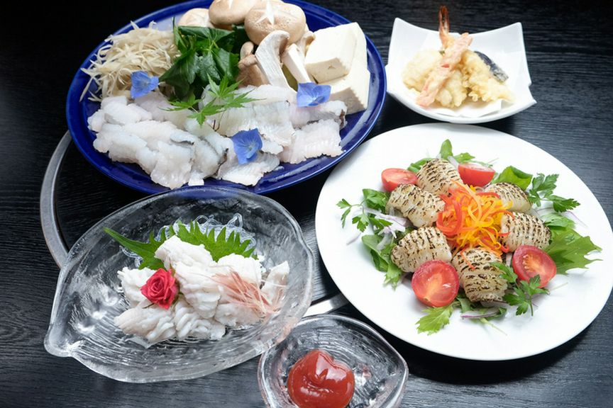 活はもコース（活はも鍋・湯引き・はもサラダ・天麩羅・デザート）