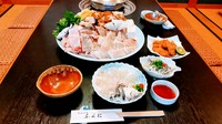 活ふぐ鍋コース（活ふぐ鍋・てっさ・湯引き・雑炊・香物・デザート）
