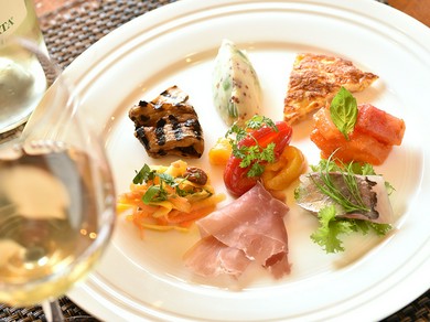 料理とワインの絶妙なバランスが、心ゆくまで味わえる