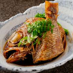 コクのある味わいの煮汁がしみこんだ身のふっくらとした『のどぐろの煮付け』