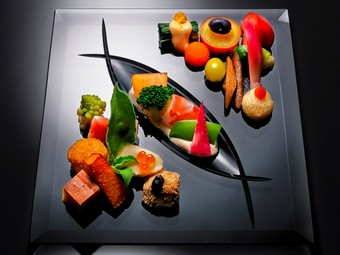 目で見て舌で味わう。料理を通じて日本の四季折々を感じる