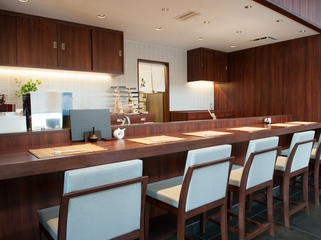 少人数での利用に最適な、カウンター席