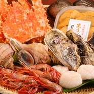 北海道の魚介を中心にその日の良質な食材を厳選し、メニューは仕入れた素材から決めるそう。お酒の肴に「珍味」はいかが。例えば、自家製からすみやタラバガニの外子と内子。濃厚な旨みがお酒の風味を引き立てます。