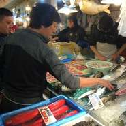 こうして、「鮨 森山」では、大将が真心こめて握る、美味しいお寿司が食べられるのです。