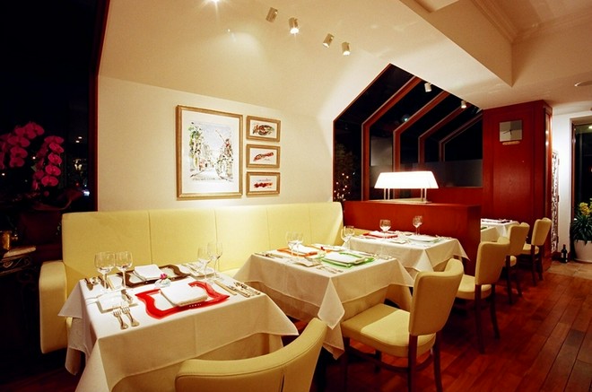 食器・内装にこだわっている