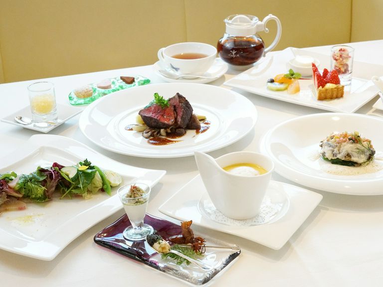 料理にあう、こだわりのワインを豊富にラインナップ