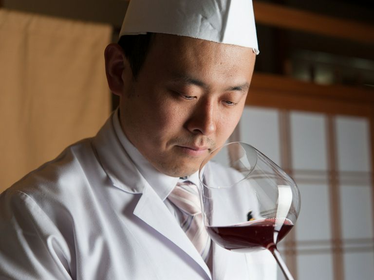 伝統的な懐石に新たな可能性を。料理人自らセレクトするワイン