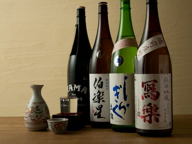 季節ごとに日本全国の美味しい日本酒が揃っています