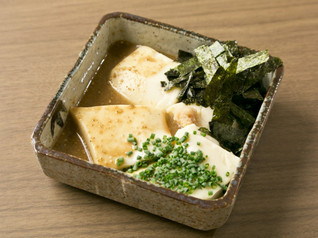 現地から取り寄せている有田の郷土料理『ごどうふの冷ややっこ』