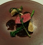 アミューズ、前菜3品、魚料理、肉料理
デザート2品のフルコースです。