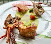 伊勢海老解禁！

鴨居漁港直丸さんから

待ちに待った伊勢海老。



文句無しの素晴らしい伊勢海老に感動

