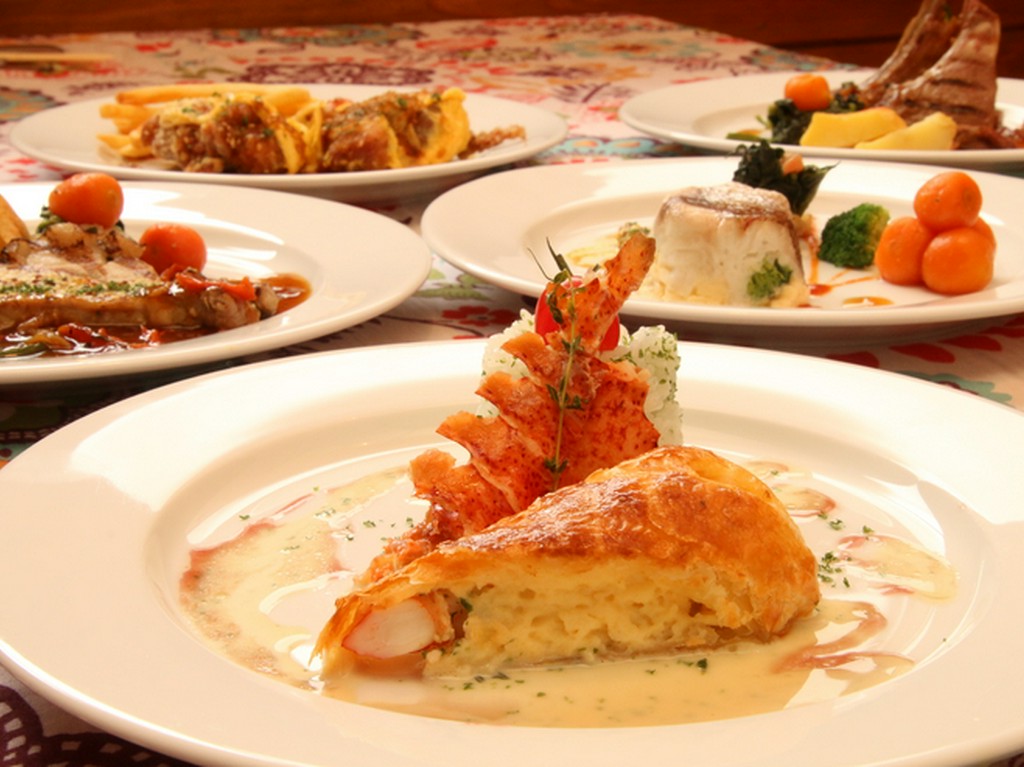 今宵は、シェフ渾身のスペシャルメニューを堪能『ディナー　コース』