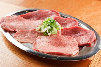 冷凍品を一切使用しないからこその味！　『生切りタン塩』