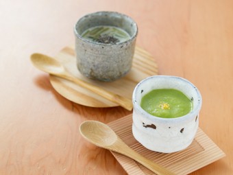 季節毎の美味しさをいただく『茶碗蒸し　グリーンピース』