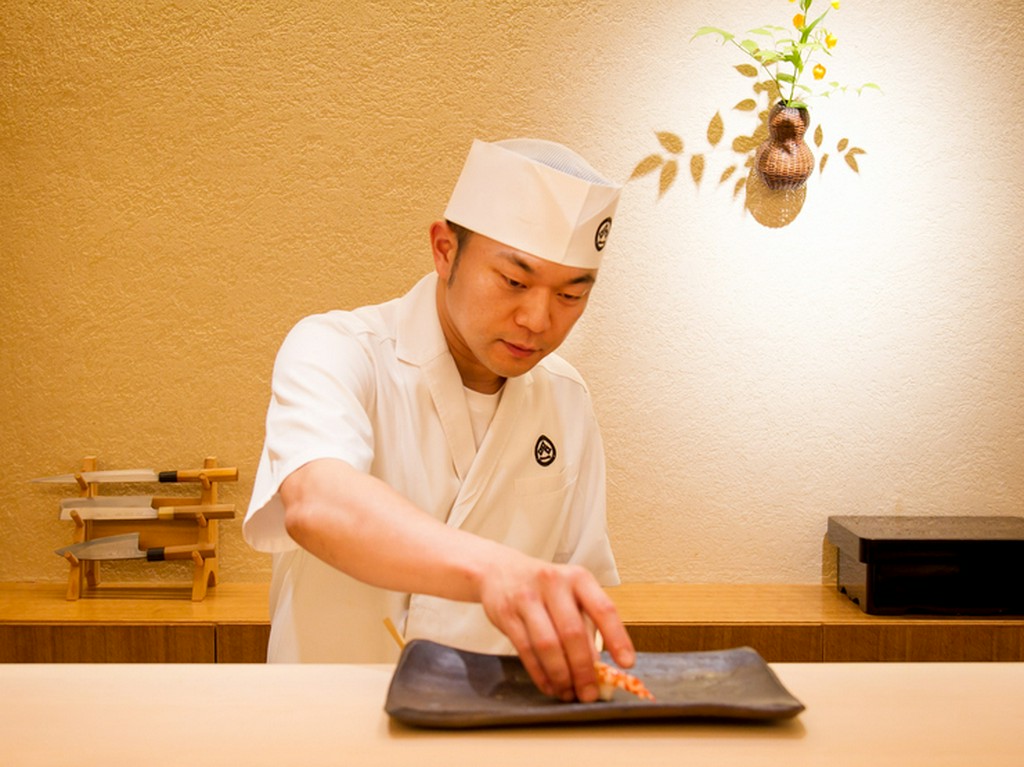 空間を愉しむ、くつろぎの【鮨店】をコンセプトに