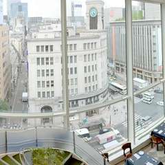 【銀座駅徒歩１分】吹き抜けの大きな窓と螺旋階段にときめき