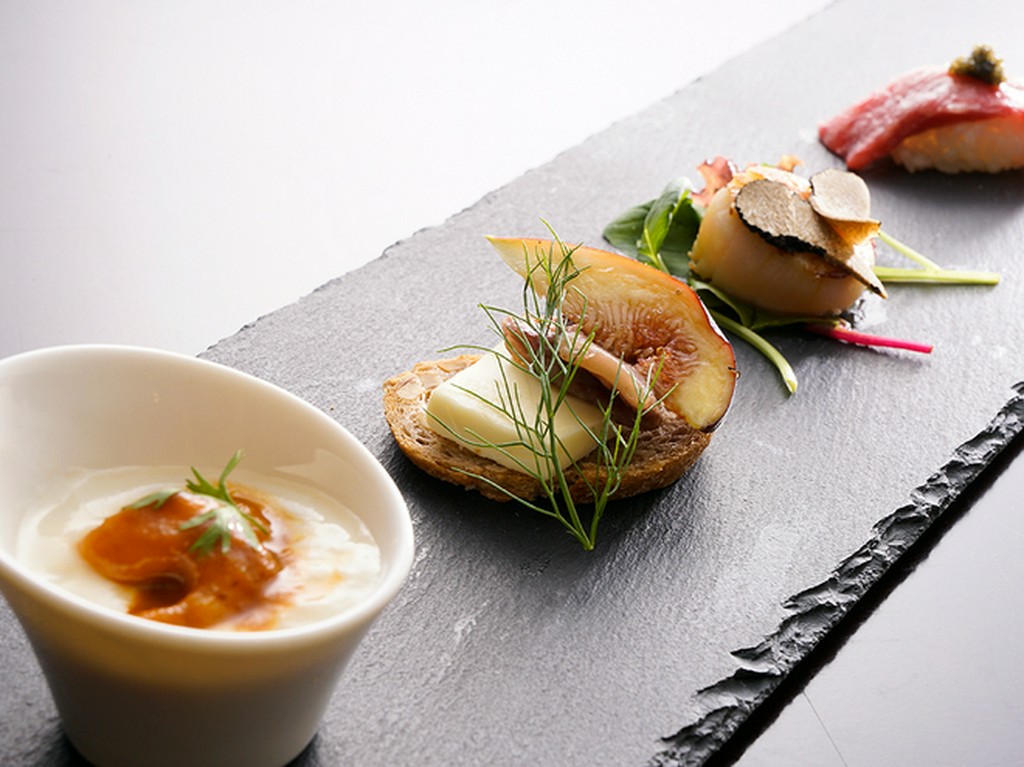 飲み放題！豪華鉄板料理を囲んで、おしゃれな女子会