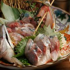 食材は各地から直送しています