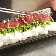 出来る限り、お客様のご要望も取り入れながら料理づくりを行っています。例えば、盛り合わせに苦手な食材があれば、他の食材と変更することも。愉しい食事の時間を過ごすため、何なりと気軽にご相談ください。