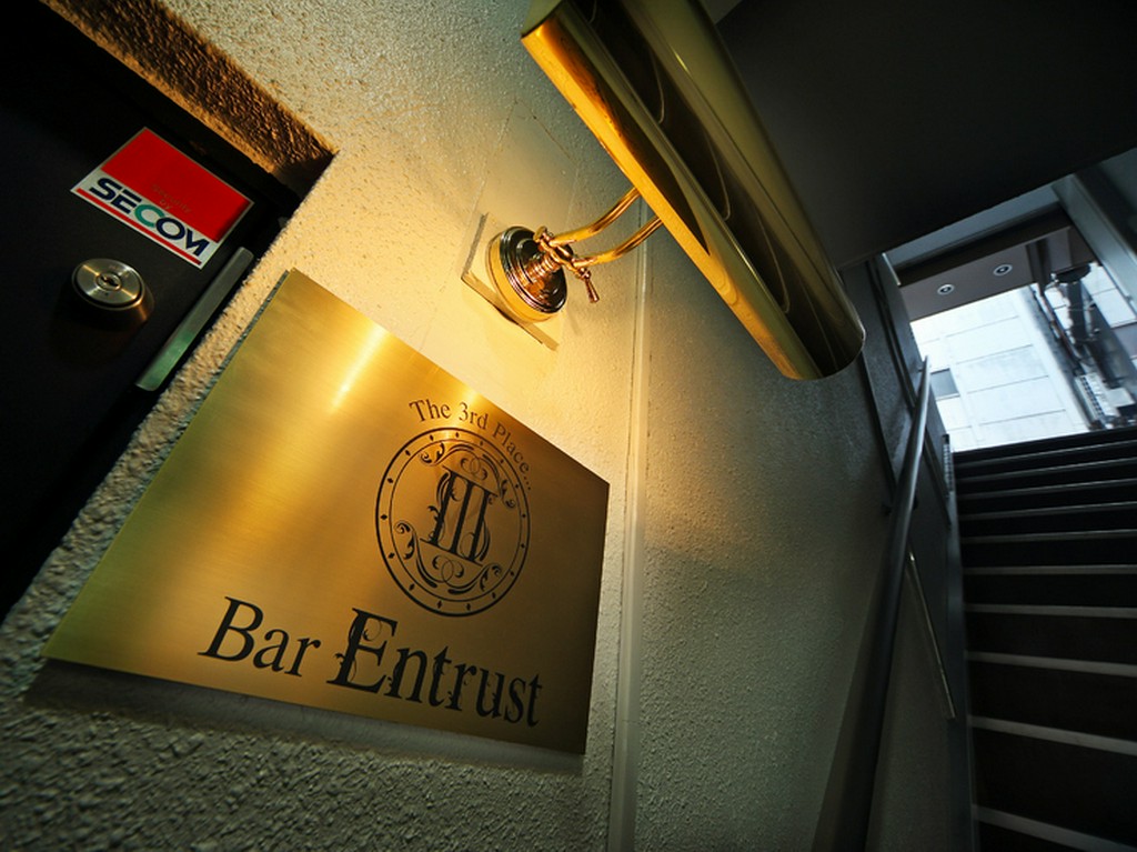 階段を降りたところに広がる、ゆったりとした大人の空間